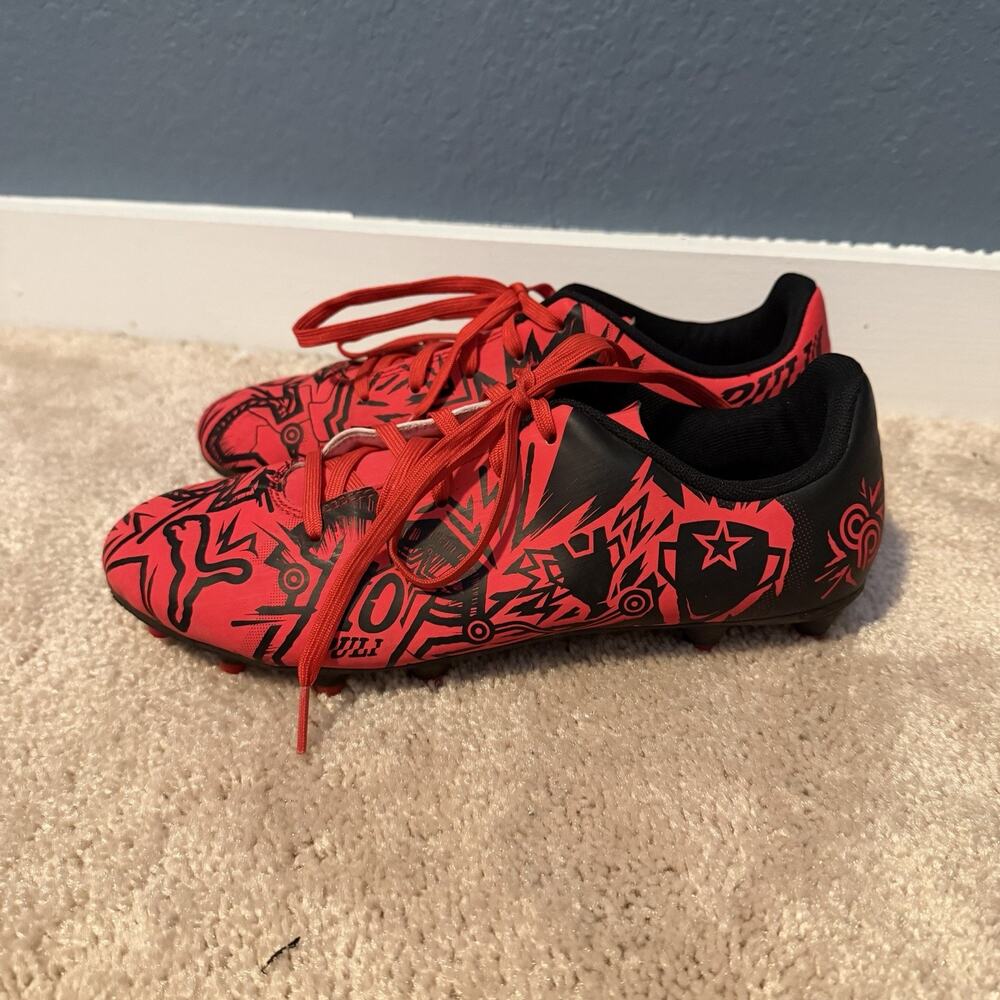 PUMA x Christian Pulisic Tacto II Kid's Soccer Cleats size 6 Unisex EU 38